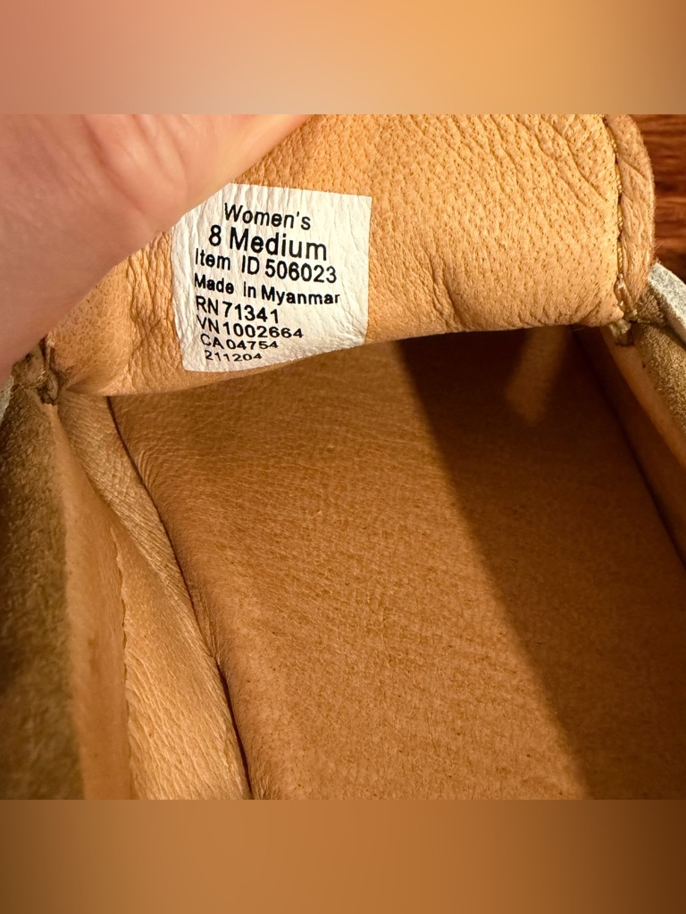 L.L. BEAN Women's Wicked Good Camp Moccasins, Brown Women’s 8 VEUC - Picture 5 of 7